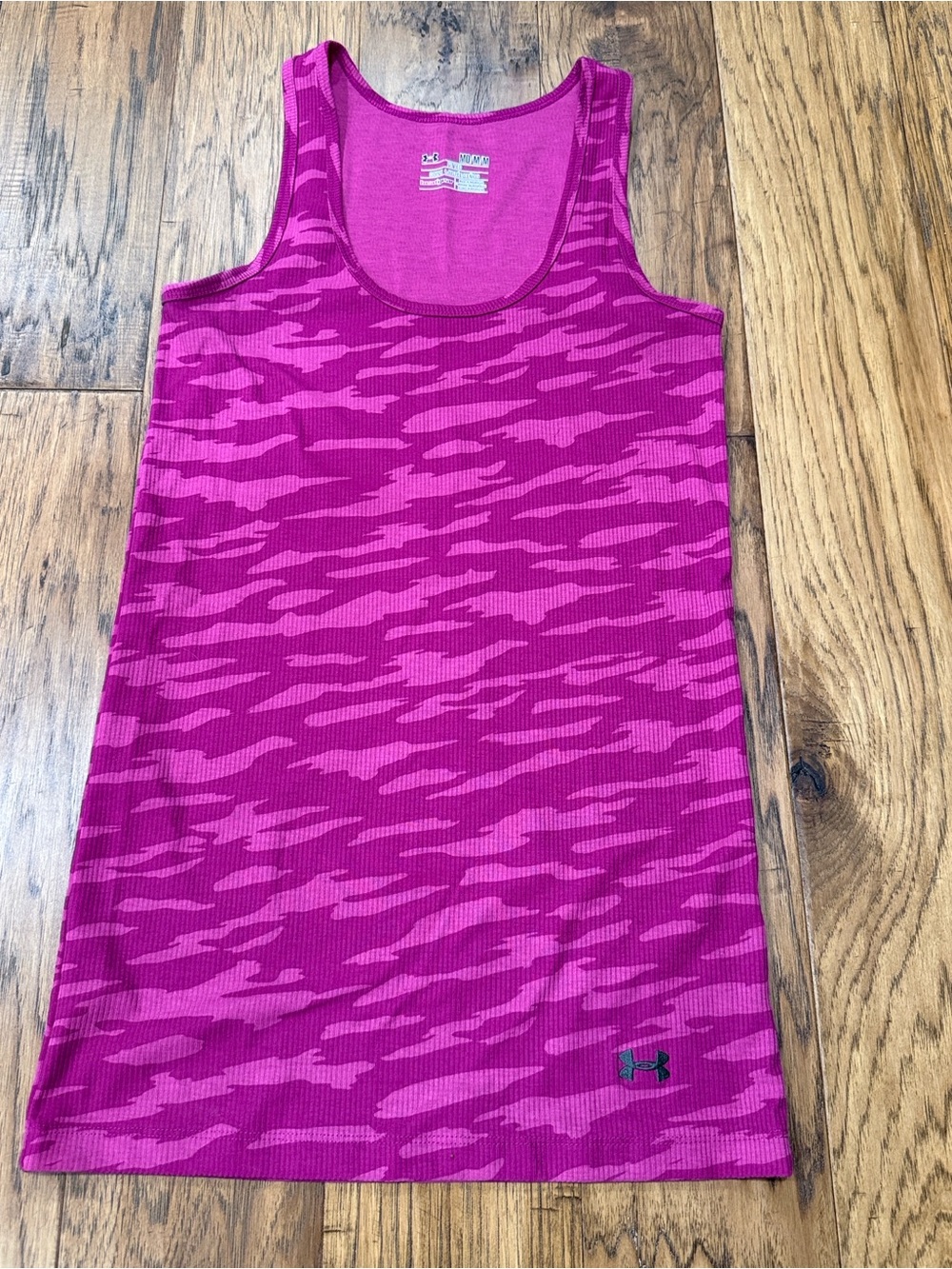 Under Armour Heat Gear Pink size M Active Tank top